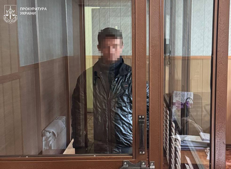 На Одещині суд виніс вирок чоловіку, який систематично вчиняв сексуальне насильство щодо падчерки