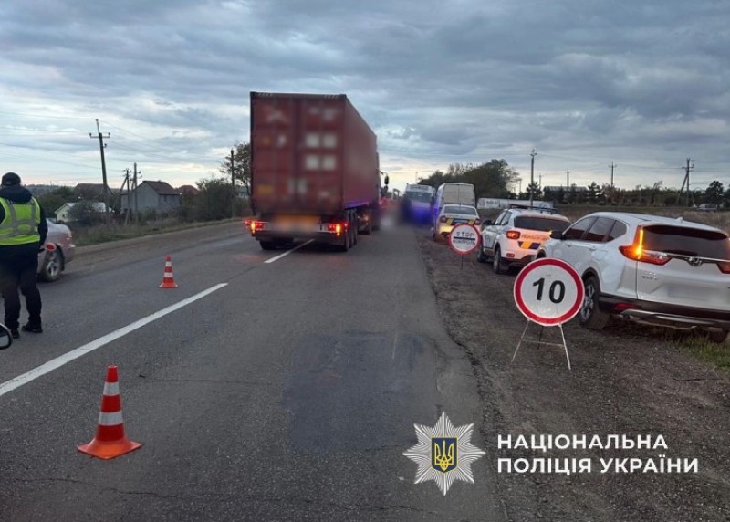 Водій вантажівки наїхав на пересувний блокпост: загинули військовослужбовці