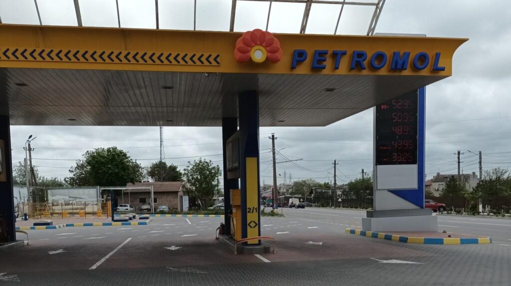 На АЗС “PETROMOL” на Одещині виявлено порушення технічного регламенту пального