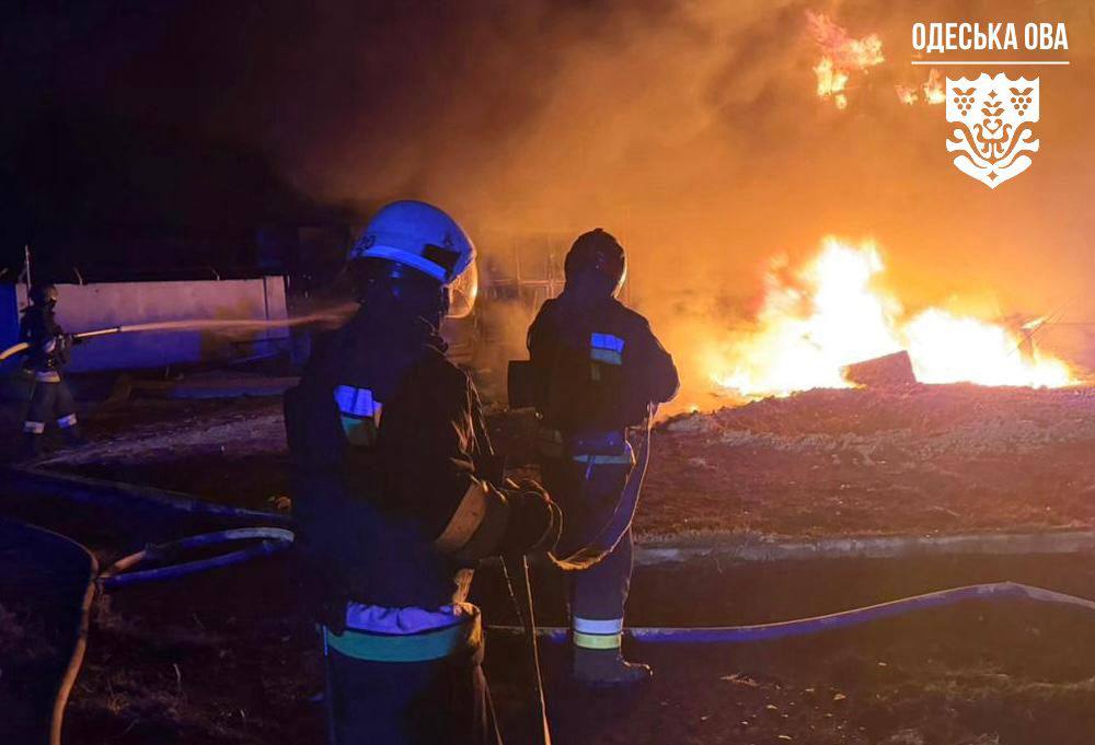 Внаслідок нічної атаки понад 11 тисяч домівок на півдні Одещини залишаються без світла