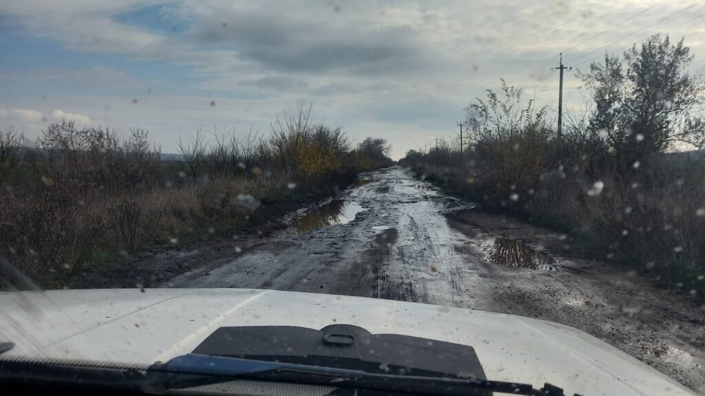 У Бородінській громаді Болградського району через поганий стан доріг призупинив роботу шкільний автобус