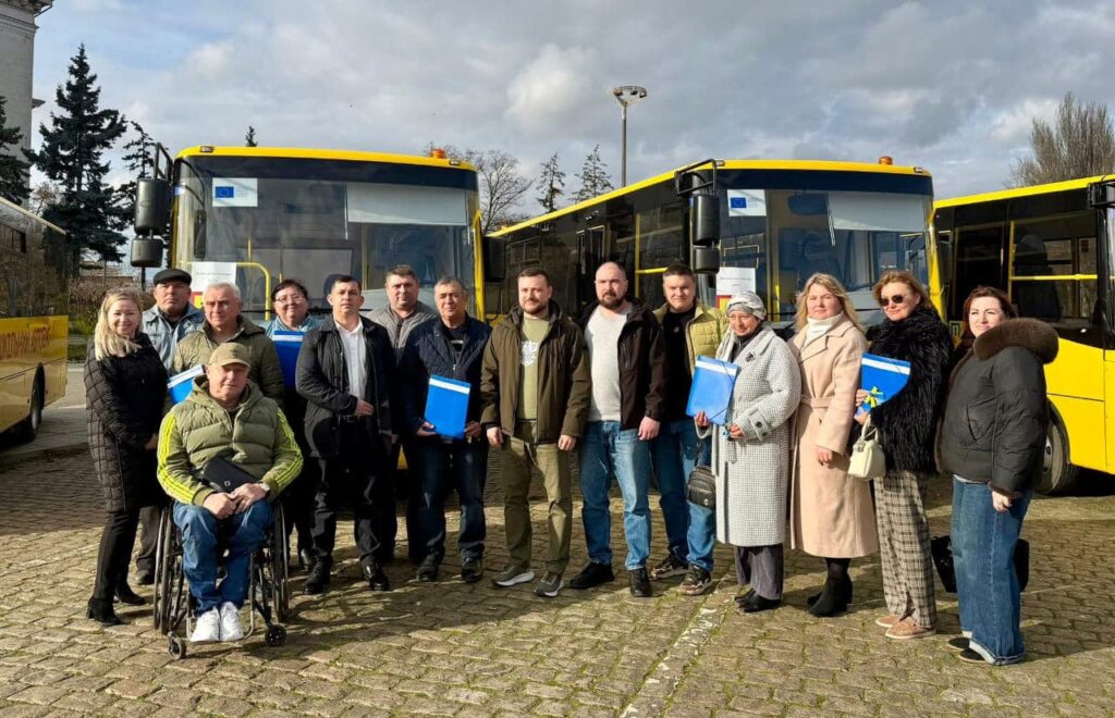 Два освітні заклади Болградського району отримали нові шкільні автобуси