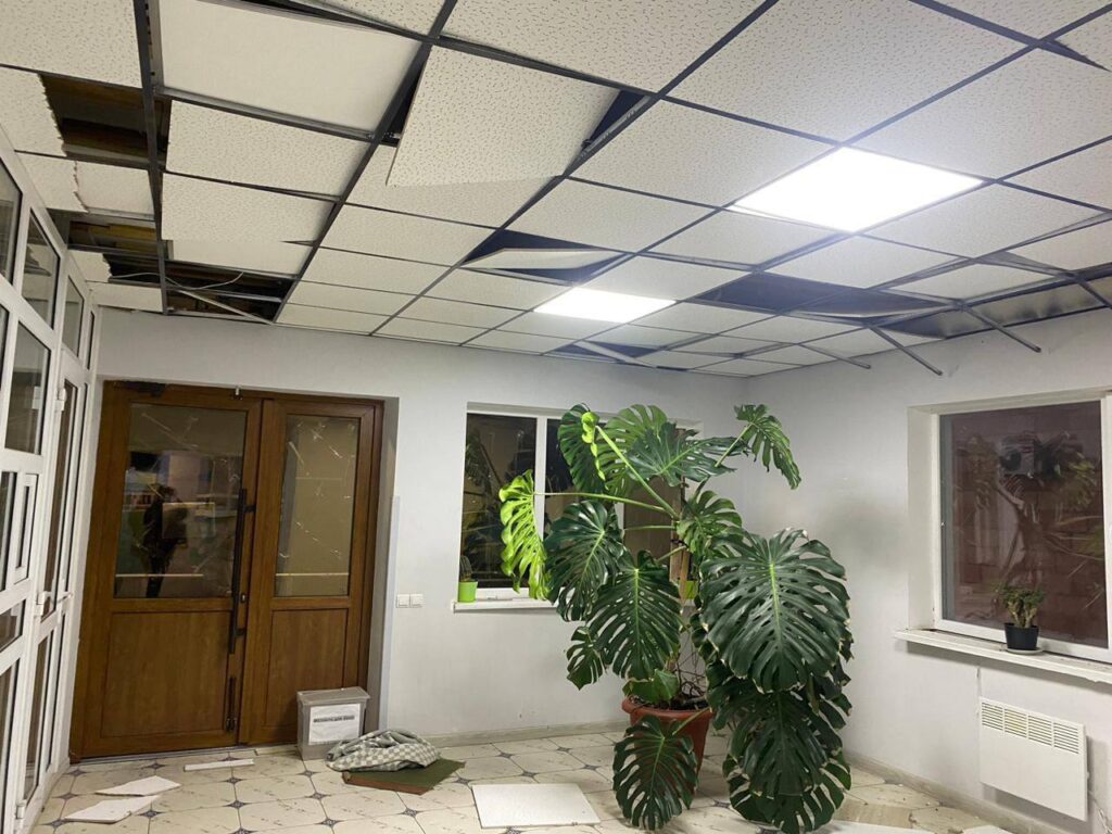 В одному з медичних закладів Ізмаїла замінять вікна, пошкоджені під час російських атак