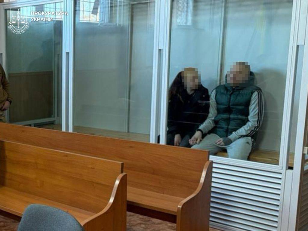 Подружжя, яке тримало мертву дитину в морозильнику, отримало вирок суду