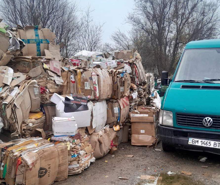 Непотріб – на користь армії: у Саратському районі збирають макулатуру для допомоги військовим