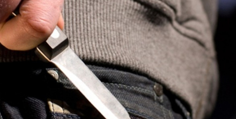 У Білгород-Дністровському районі чоловіка засудили до тюремного ув’язнення за ножове поранення колеги