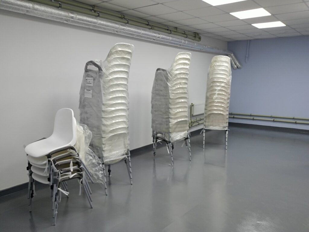 Бессарабський ліцей отримав меблі та обладнання для облаштування укриття