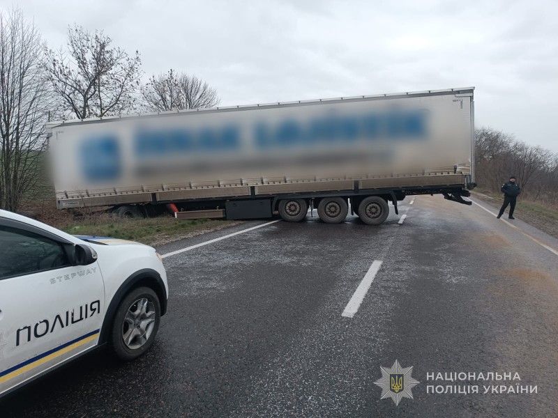 Поблизу Сарати на трасі Одеса – Рені ускладнено рух