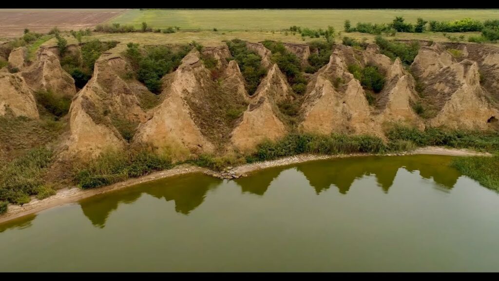 Від старовинних храмів до природних пірамід, або Що подивитися туристам у селах Ренійської громади