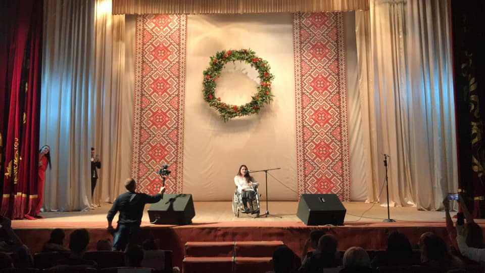 Мріє про 10 альбомів і Євробачення: творчий шлях молодої співачки з Білгород-Дністровського району Магдалени Паскар