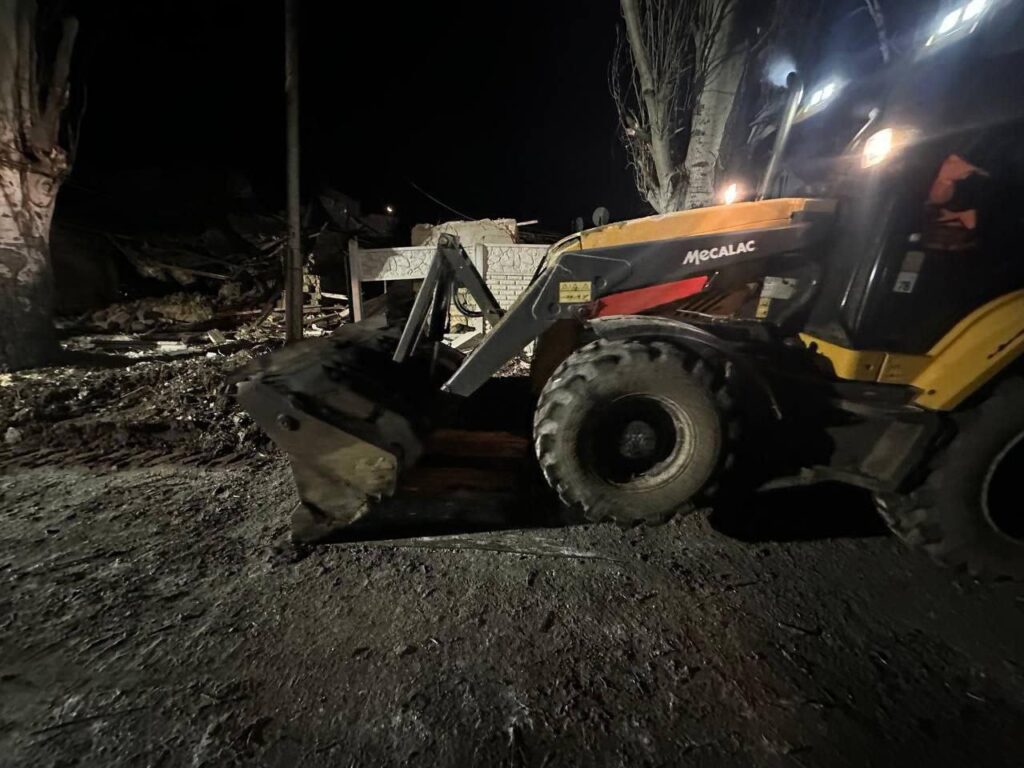 Вдарили по енергетиці та житловим домівкам: деталі нічної атаки на Одещину