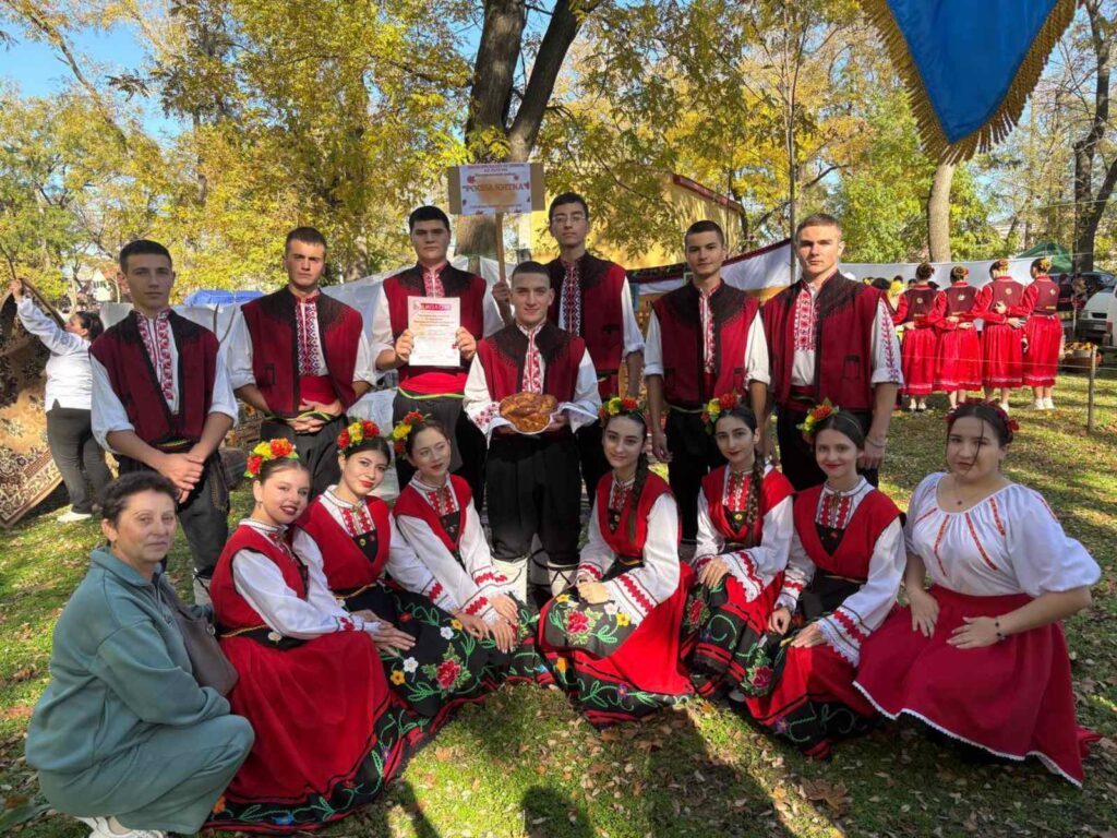 Історія ансамблю «Росна кітка» з Болградського району, що триває майже 50 років