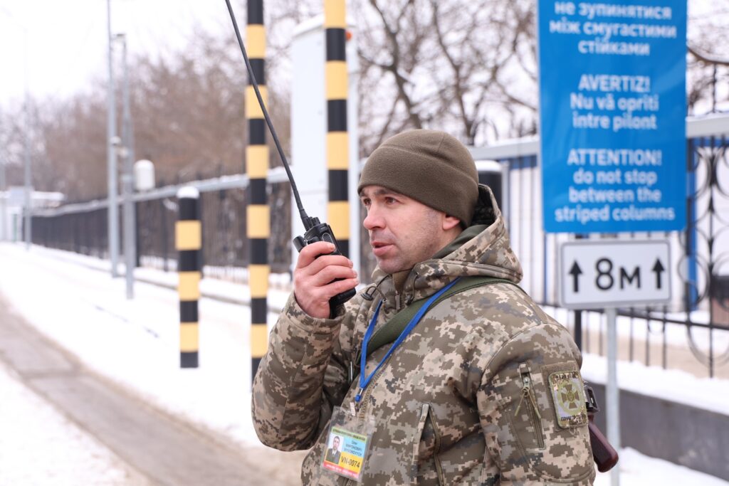 Через погодні умови на півдні Одещини обмежений рух вантажівок через кордон
