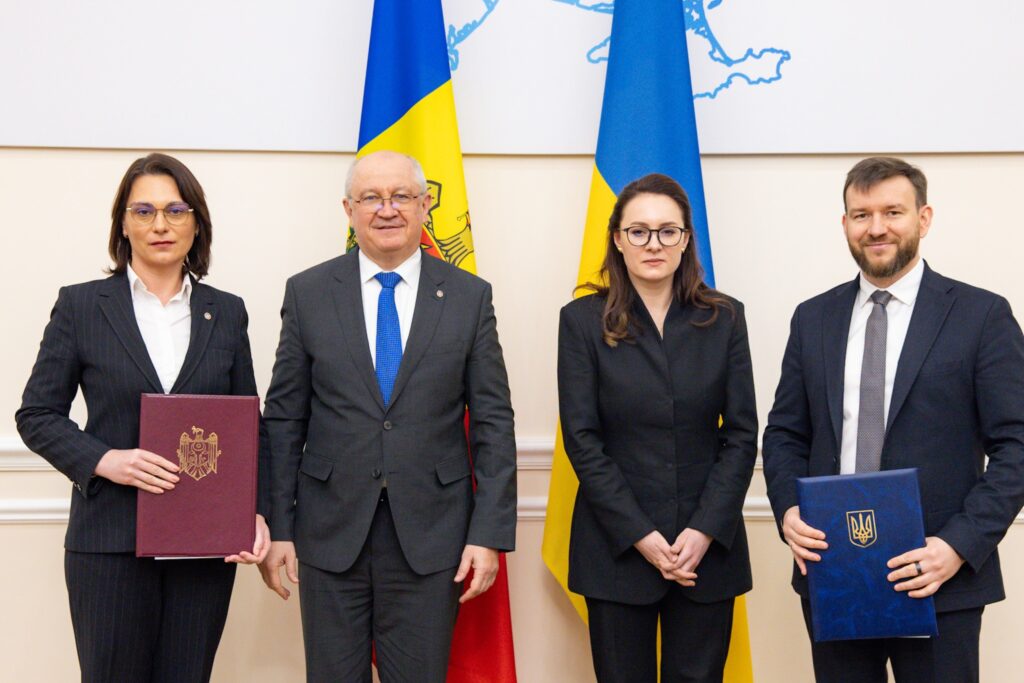 Україна та Молдова підписали протокол щодо відкриття нового цілодобового пункту пропуску