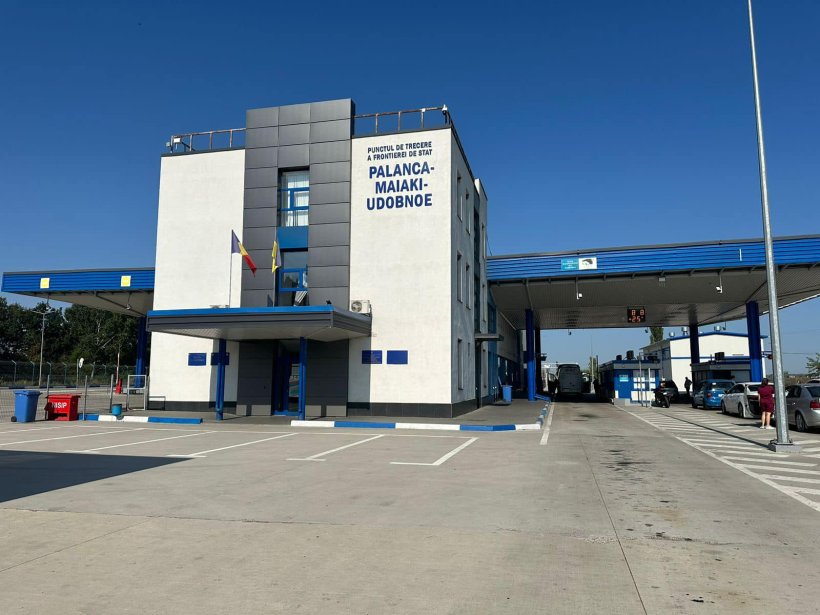 Мешканка Болградського району постала перед судом за спробу підкупу прикордонника