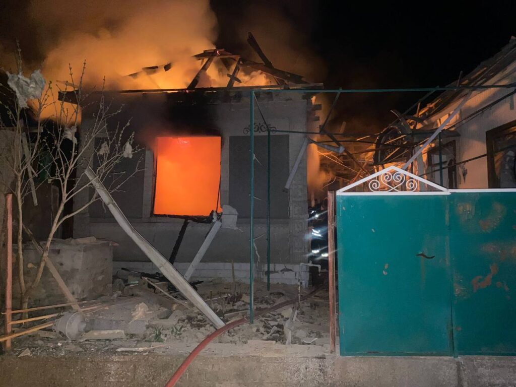 Внаслідок атаки на південь Одещини є загибла і постраждала: дрон влучив в житловий будинок (Фото)