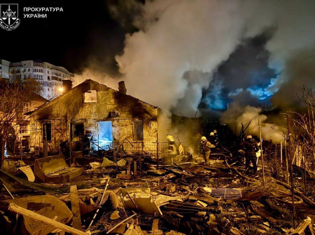 У реанімації помер чоловік: кількість загиблих внаслідок атаки на Одесу зросла до трьох