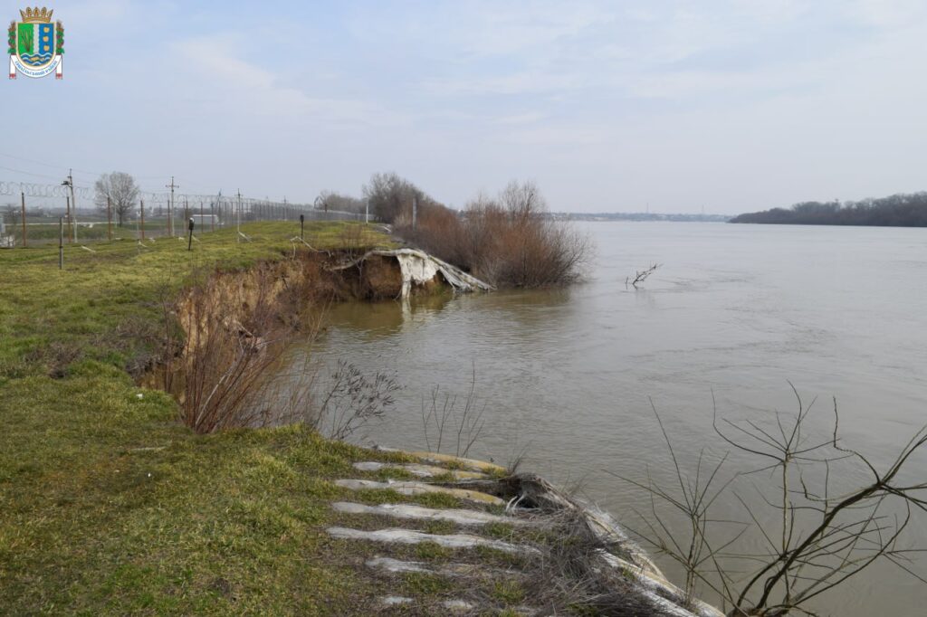 Стан дамби шлюзу «Репіда – ІСРЗ» на Дунаї погіршується: ситуацію називають критичною