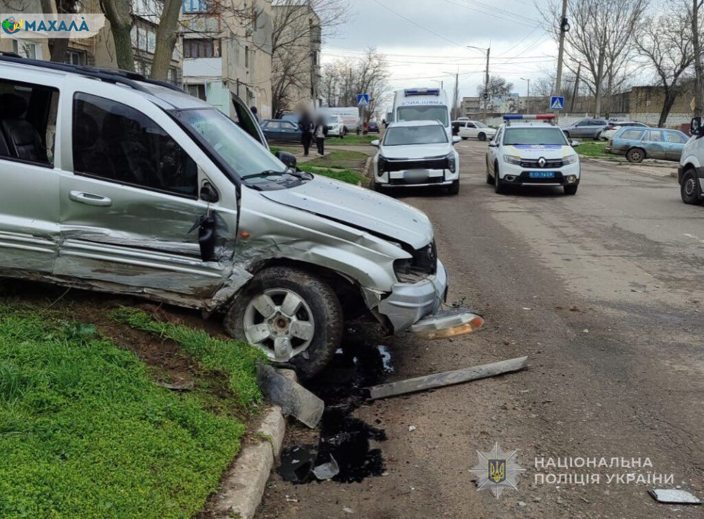 Поліцейські встановлюють обставини ДТП зі стріляниною в Болграді