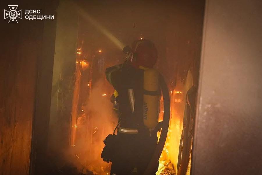 В Ізмаїльському районі сталася пожежа у багатоповерхівці