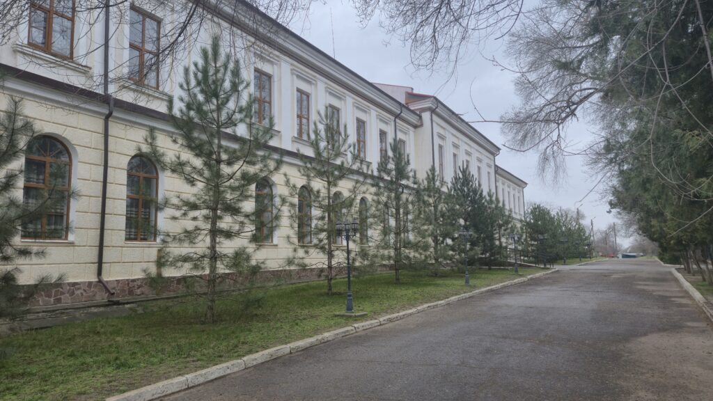 Учні Болградської гімназії імені Г. С. Раковського отримають міжнародну підтримку для навчання болгарською мовою: підписано документ