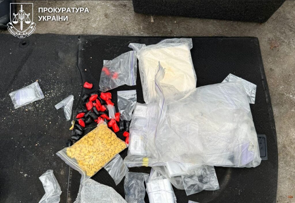 Жінка, яка намагалася провезти велику партію наркотиків через КПП «Старокозаче – Тудора», відправиться до в’язниці