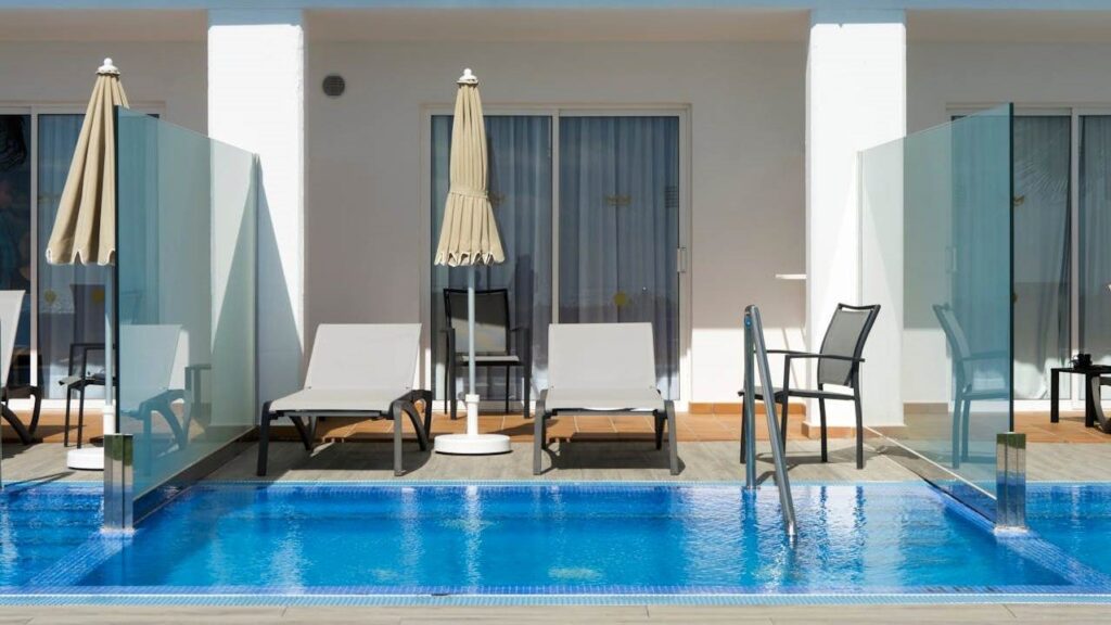 Будівництво басейнів в Одесі: на що звернути увагу в першу чергу при замовленні