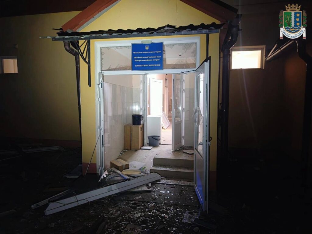 Армія РФ зруйнувала лікарню та житлові домівки в Ізмаїлі (Фото)