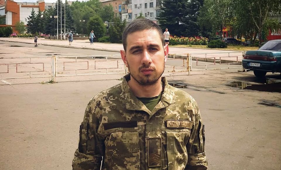 «Я прибув на волю. Фізичні рани загояться, а ось душу лікувати буде тяжко»: історія морпіха з Рені Івана Арнаута, який повернувся додому після чотирьох років полону