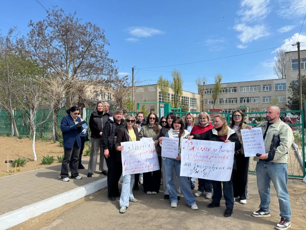 У Білгороді-Дністровському батьки учнів ліцею №1 вимагають чітких строків відбудови зруйнованого закладу&nbsp;