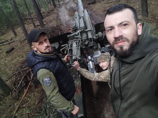 Жителі Виноградівки збирають гроші для придбання автівки для ЗСУ