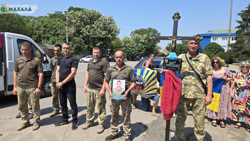Ренійці провели в останню путь полеглого земляка, захисника України Олега Сєрбу