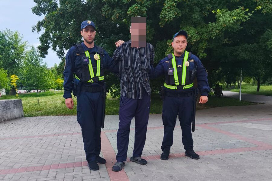 В Ізмаїлі гвардійці затримали чоловіка, якого підозрюють у розпусних діях щодо дитини