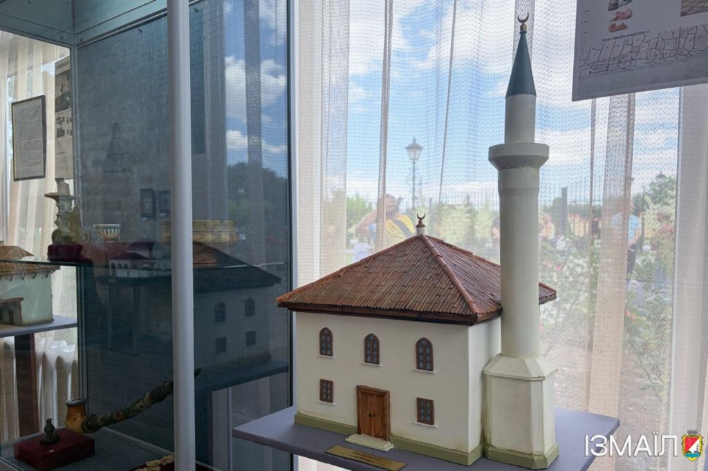 «Маршрут по набережній на долоні»: в ізмаїльському музеї відкрили виставку присвячену історії набережної Дунаю