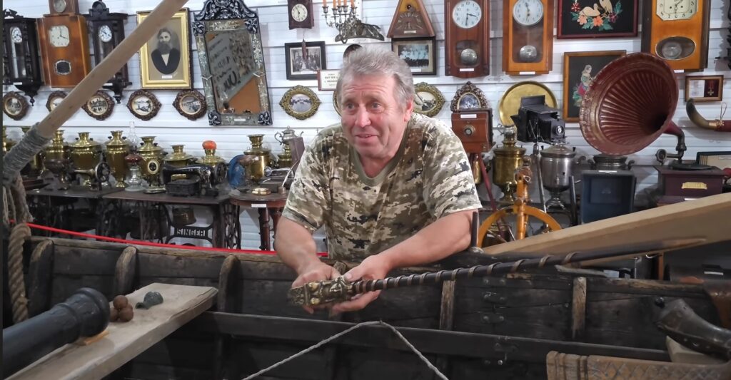 Від картин до античних амфор: як художник з міста Вилкове Олександр Шаронов зберігає історію «української Венеції»