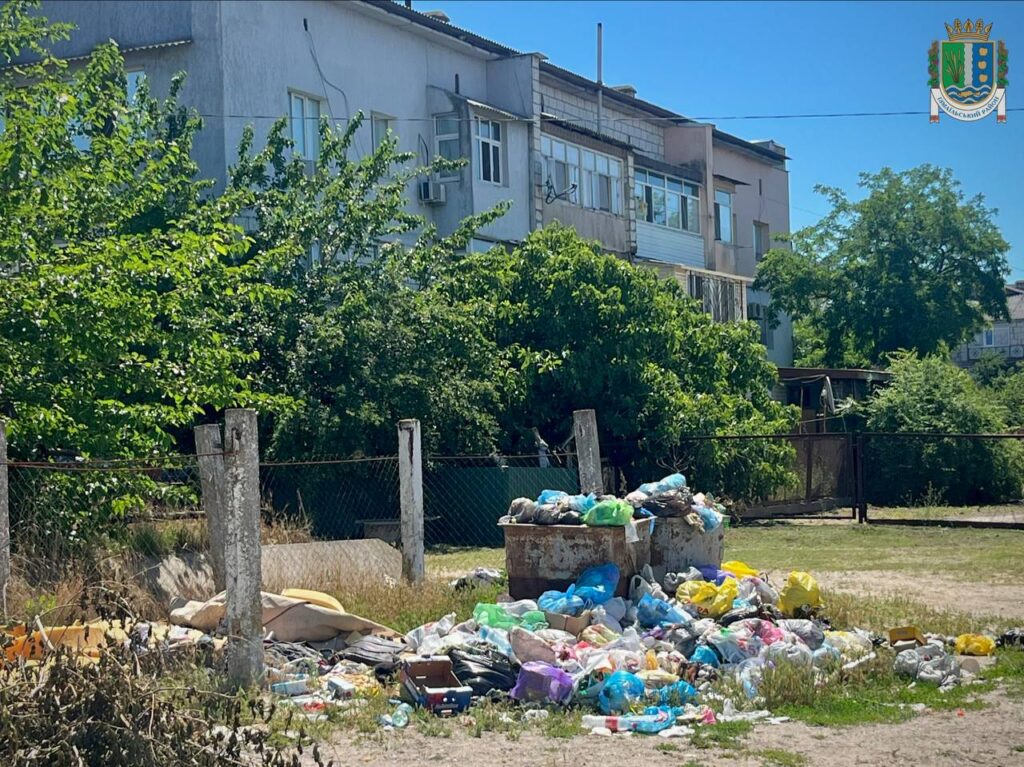 У Вилковому вирішувати, що робити з накопиченим сміттям
