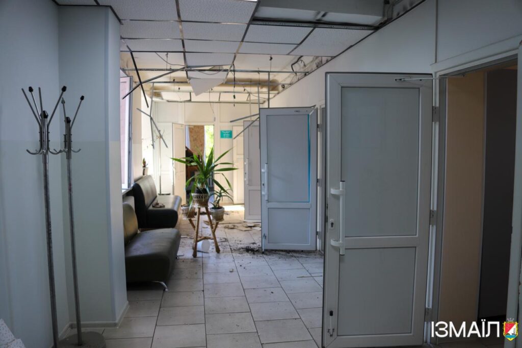 Ізмаїл оговтується від нічного нальоту російських дронів: пошкоджено домівки, лікарню, дитячий садок