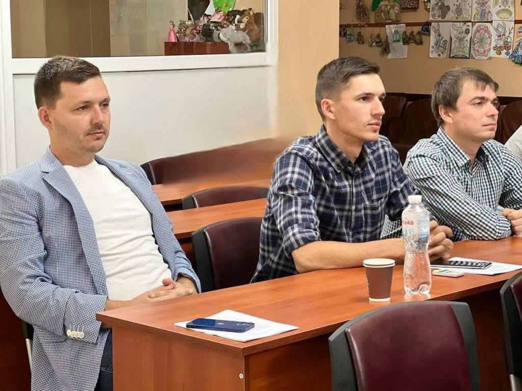 Староста та депутат з Лиманської громади добровільно вступили до лав ЗСУ