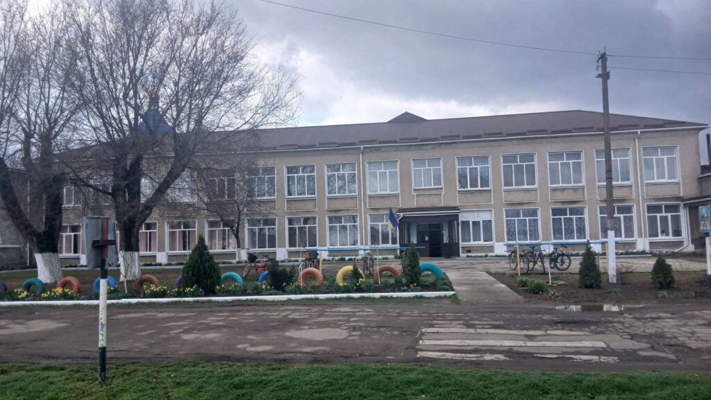 Чому випускники Вилківської громади отримали документи із запізненням: у відділі освіти назвали причину