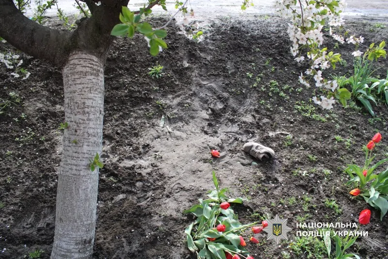 В Арцизі жінка майже 12 годин пролежала на землі під дощем та померла: співмешканець отримав підозру