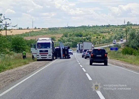 На трасі Одеса-Рені ускладнено рух через ДТП