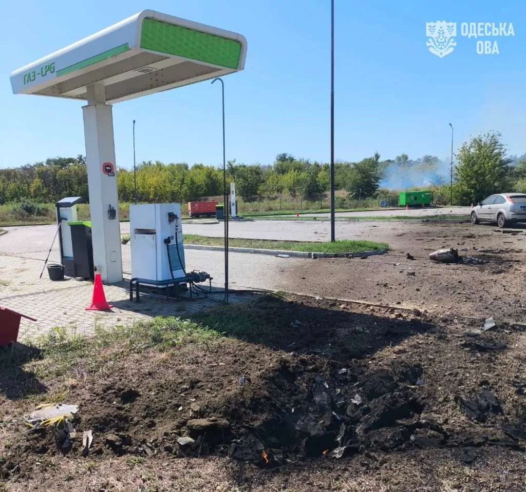 Російський дрон влучив у АЗС на Одещині (Фото)
