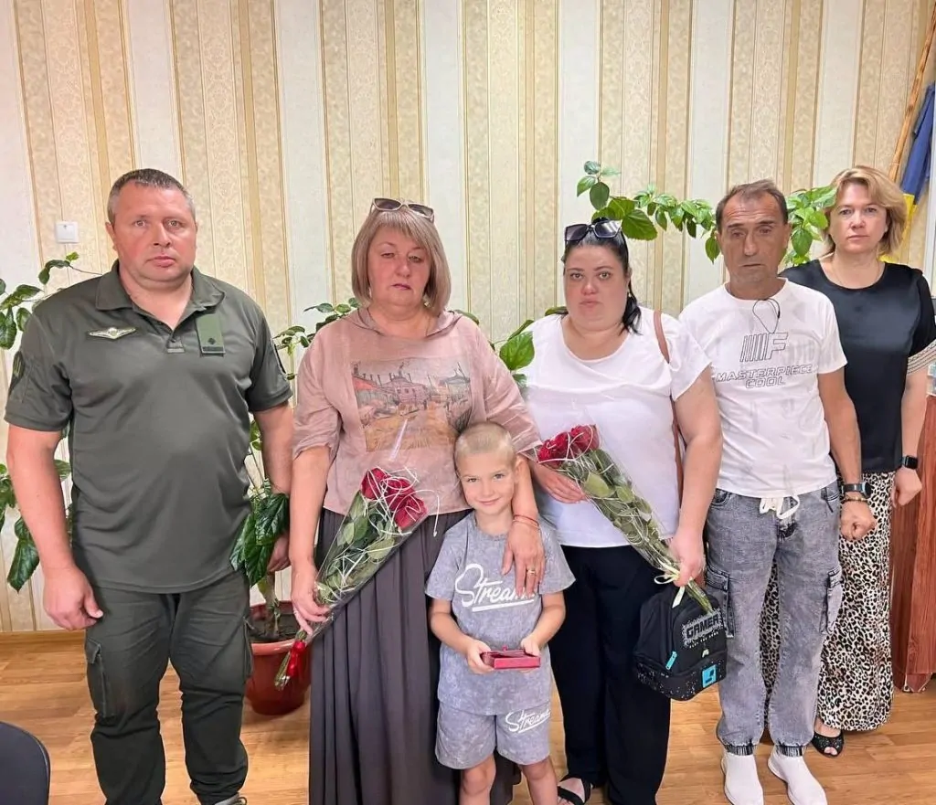 Родині полеглого воїна з Арциза Дмитра Колесниченка вручили орден «За мужність» III ступеня