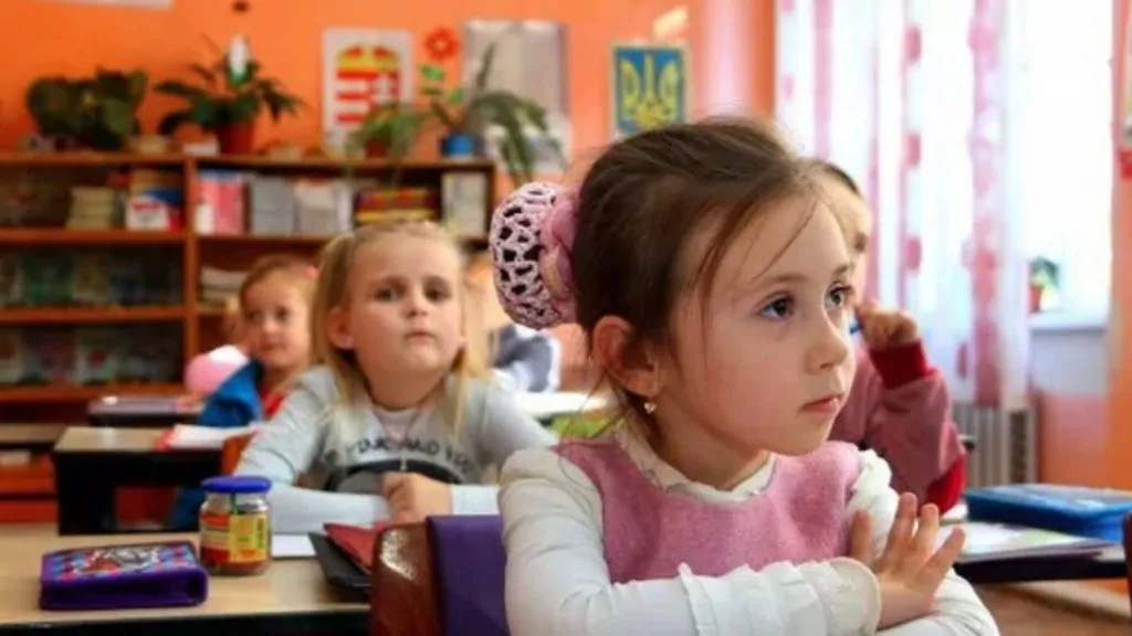 На Полтавщині скорочується кількість школярів: за три роки в області закрили 34 школи