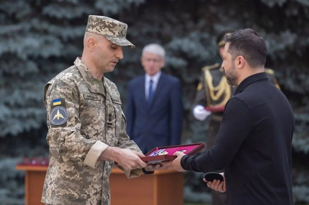 «Він живе небом»: історія військового льотчика з Болградщини, повного кавалера ордена «За мужність» Івана Пепеляшко