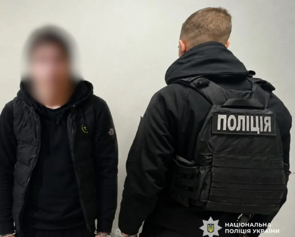 У Білгород-Дністровському районі судитимуть 25-річного чоловіка за насильство щодо неповнолітньої та напад на поліцейського