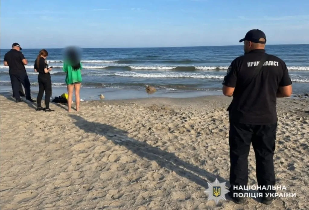 На узбережжі Чорного моря 14-річний підліток зник під час купання