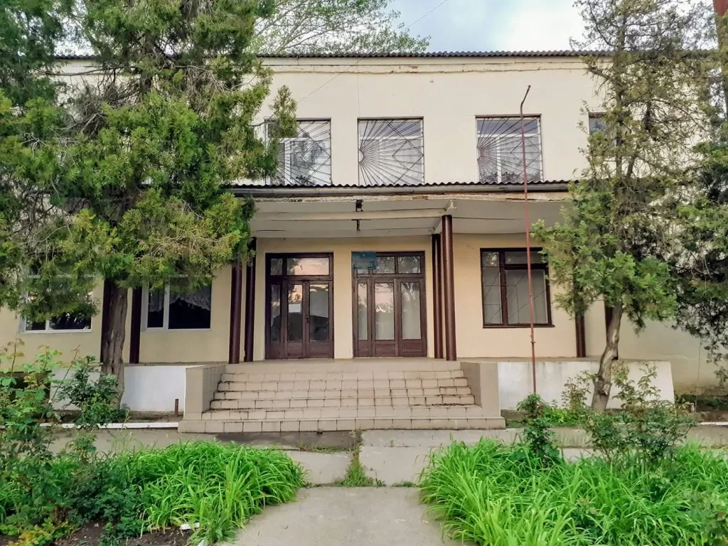 Топ-5 закупівель відділу освіти Буджацької селищної ради за перше півріччя 2026 року: усі тендери на ремонти віддали одному підряднику