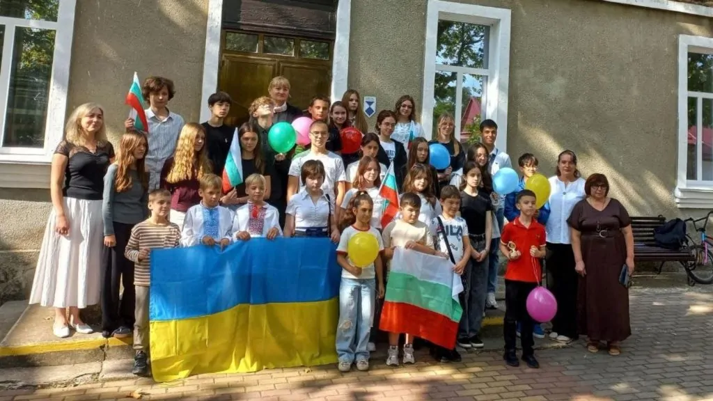 Новий навчальний рік у «Аз Буки Веди»: болгарська мова, культура та можливості для дітей — Реклама