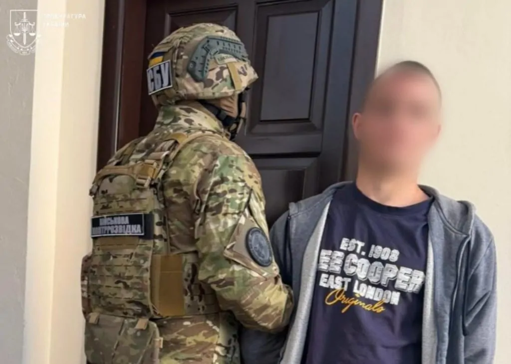 В Одесі 20-річного чоловіка підозрюють у держзраді через стеження за військовим бензовозом для російської розвідки
